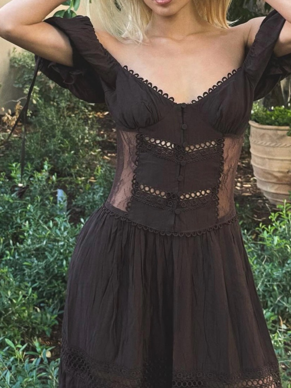 🤎🦂 En Saison Lace Maxi dress - Picture 2 of 5